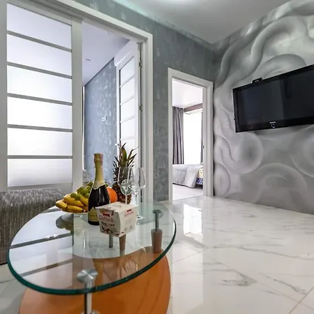 бесті апартаменти, 2 спальні, вид моря 0523 Apartman